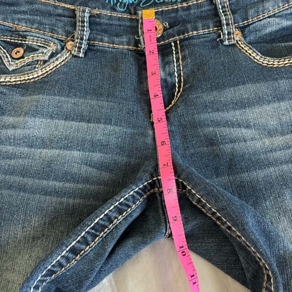 Women’s Arya Jeans distressed cut off Bermuda shorts size 5/6 - Picture 11 of 12